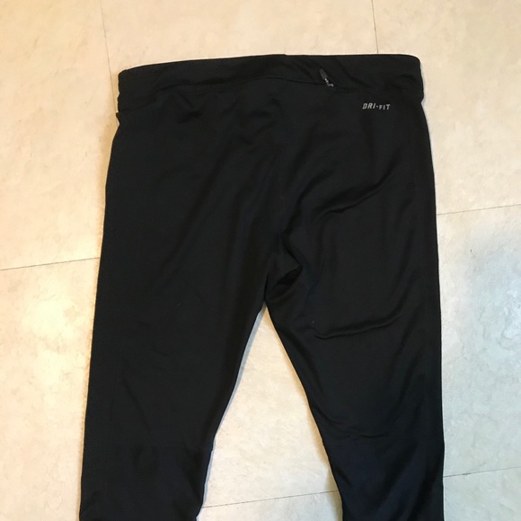 NIKE DRI-FIT lounge and athletic leggings - Picture 4 of 4